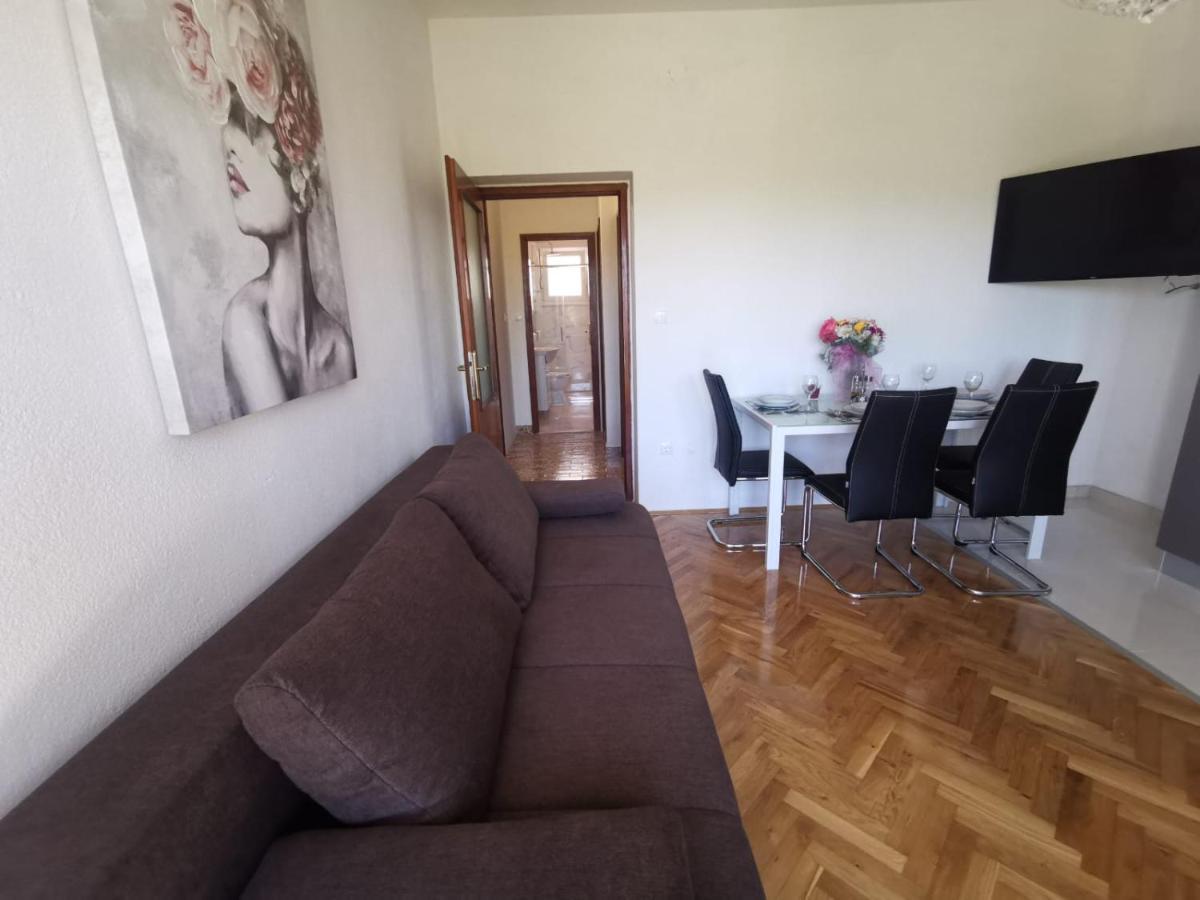 Apartments Mila Kaštela Kültér fotó