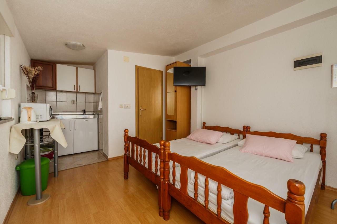 Apartments Mila Kaštela Kültér fotó