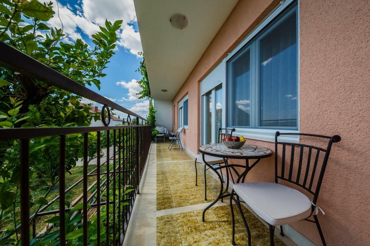 Apartments Mila Kaštela Kültér fotó
