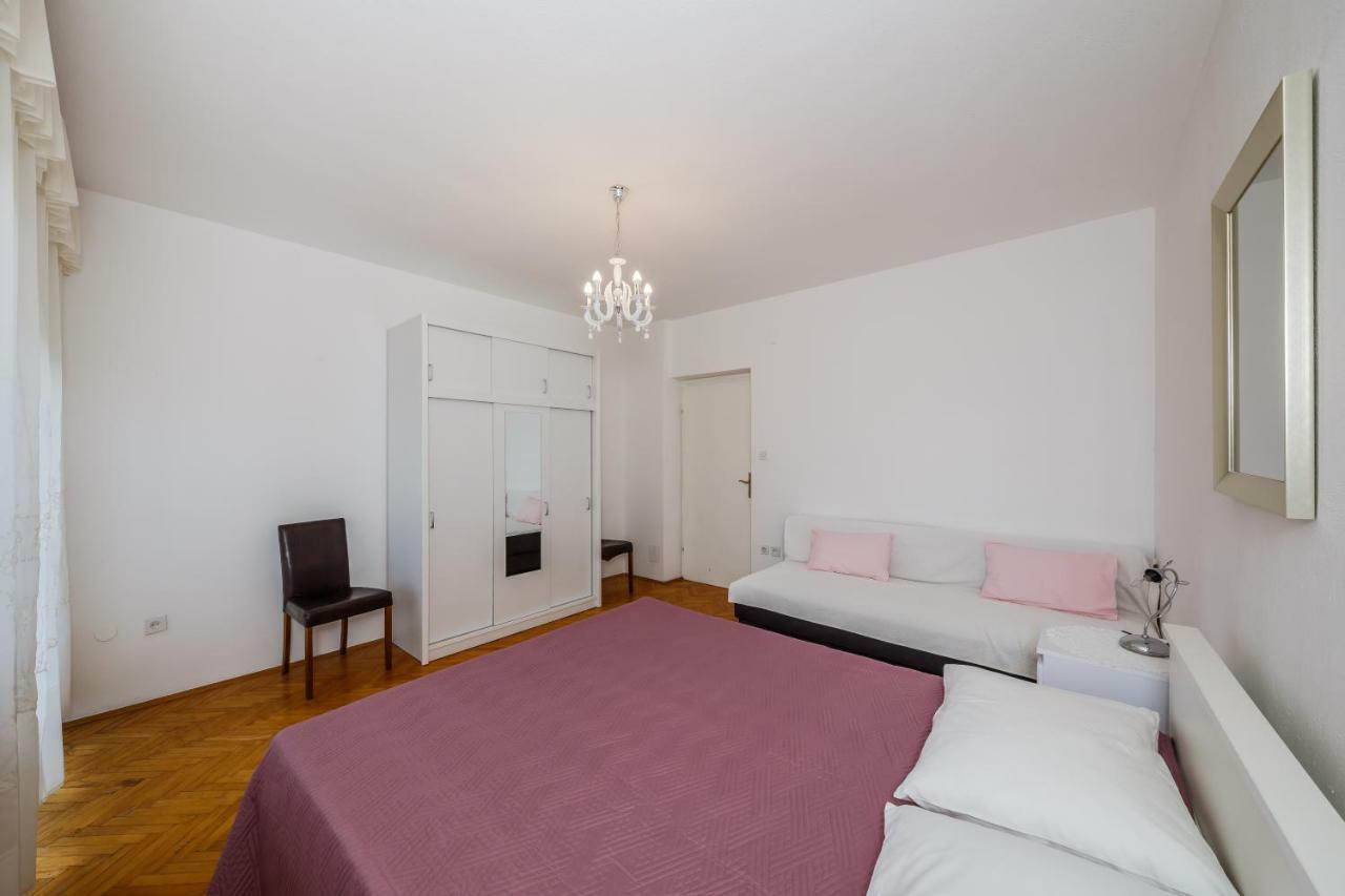 Apartments Mila Kaštela Szoba fotó