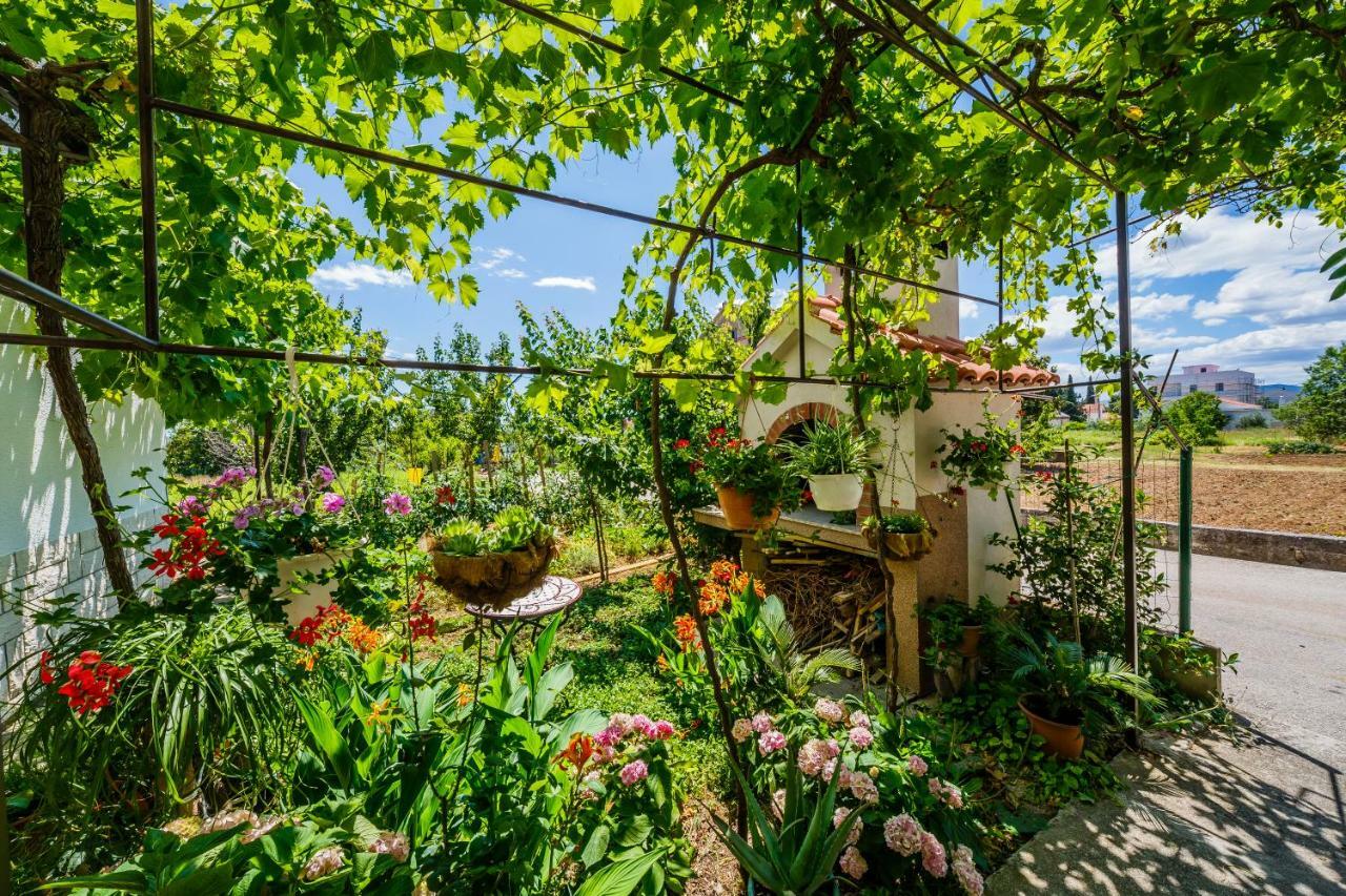 Apartments Mila Kaštela Kültér fotó