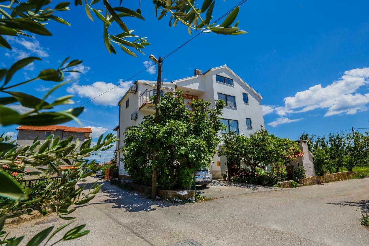 Apartments Mila Kaštela Kültér fotó